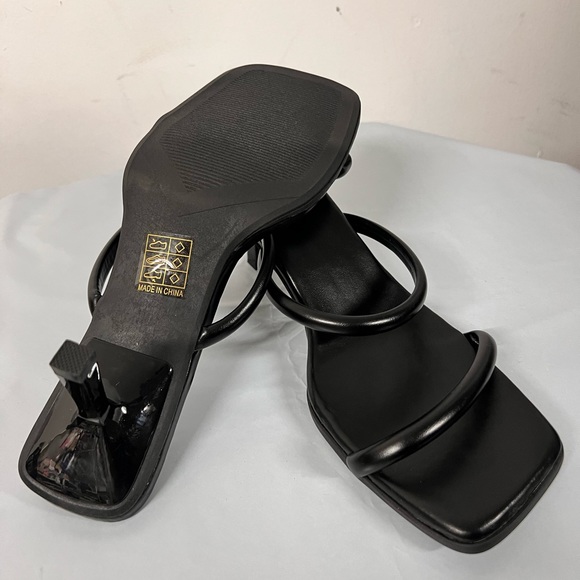 💥3/$15💥NEW - Shein Women’s pyramid heel, black Mule Sandals - Size 7 - Picture 7 of 8